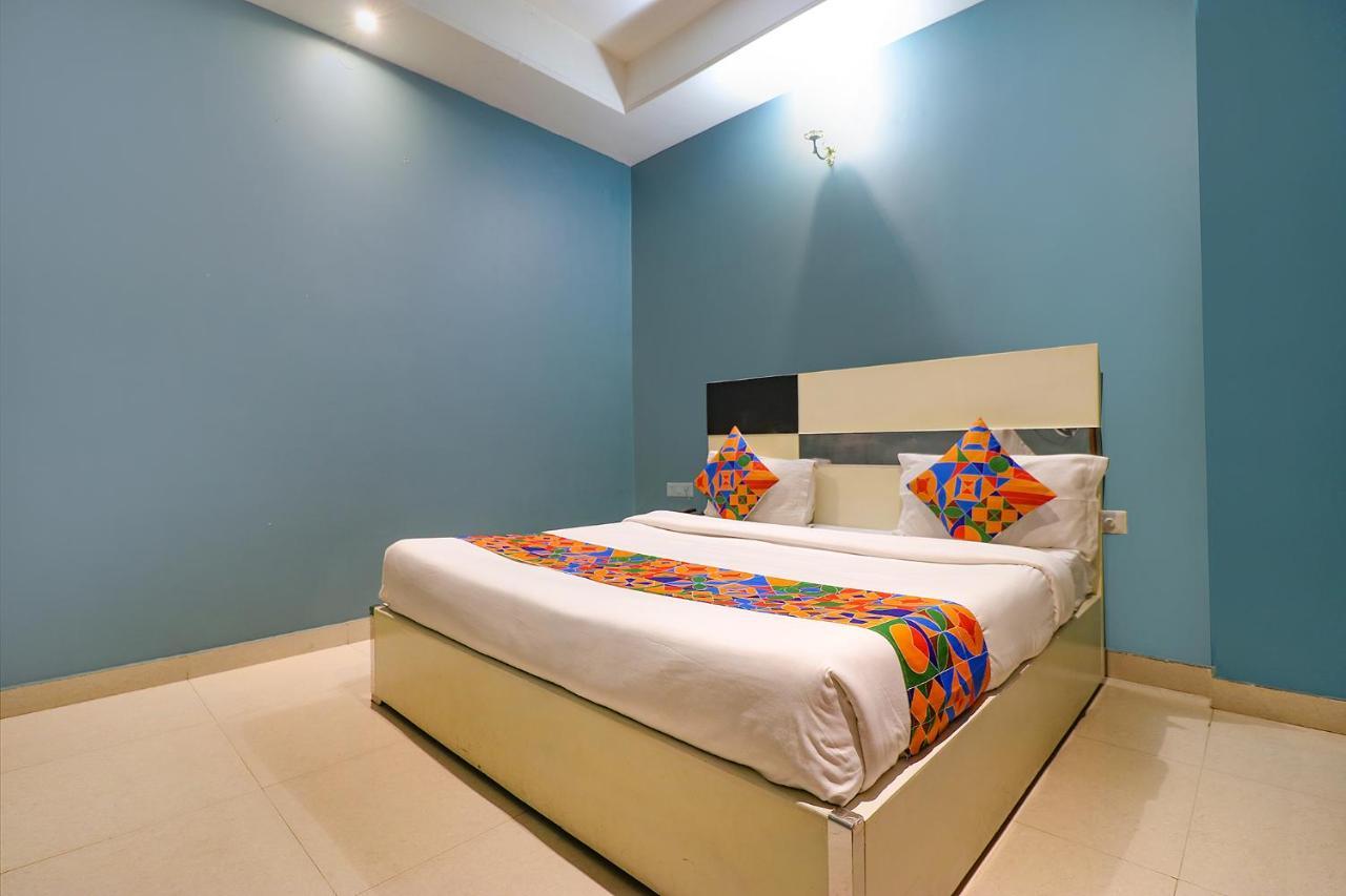 Fabhotel Church House Rohini Delhi  Exteriör bild