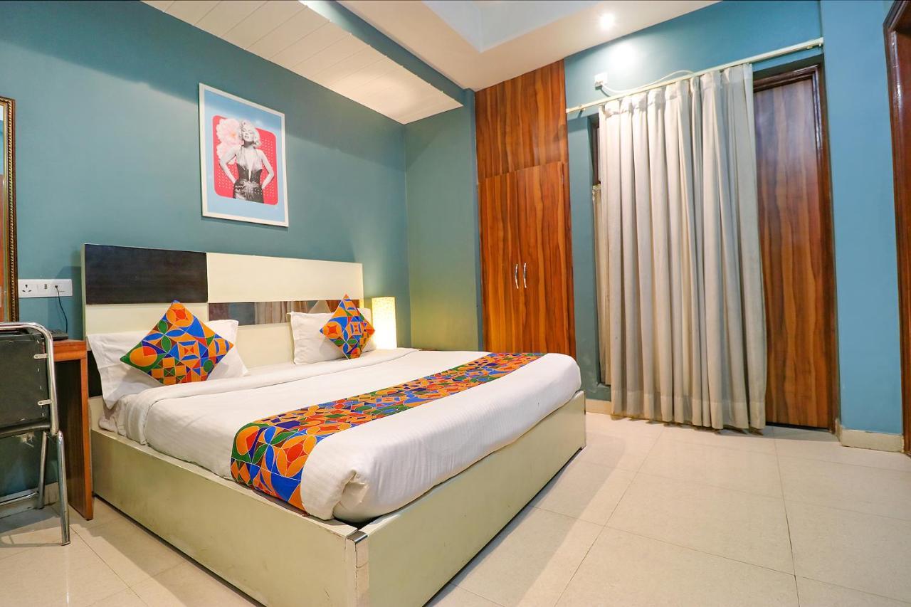 Fabhotel Church House Rohini Delhi  Exteriör bild