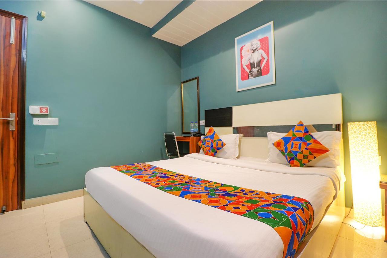 Fabhotel Church House Rohini Delhi  Exteriör bild